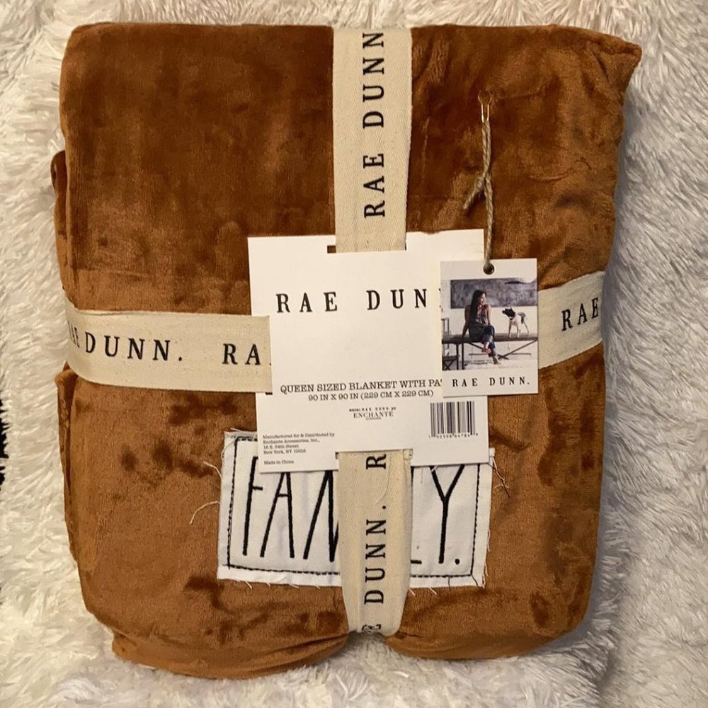NWT - Rae Dunn Plush Queen Size Blanket with "FAMILY" Patch